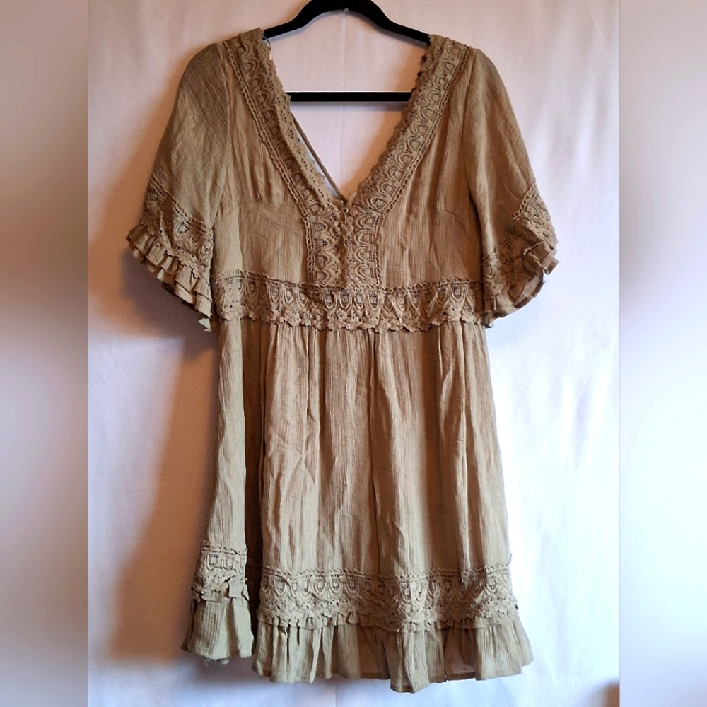 Bluivy Beige Khaki Lace Mini Dress